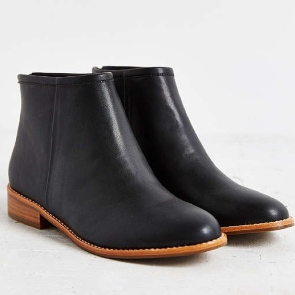 Urban Outfitters Shoes - [Urban Outfitters] Black Poppy Chelsea Ankle Boots